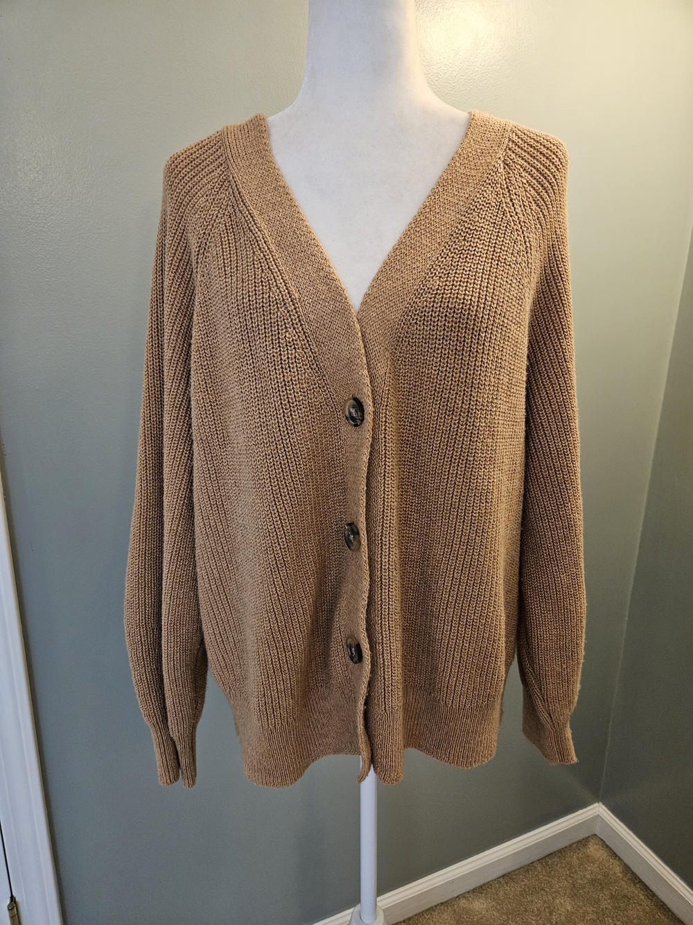 Old Navy Women's Size XL Cozy V-Neck Button Front Sweater Cardigan - Camel